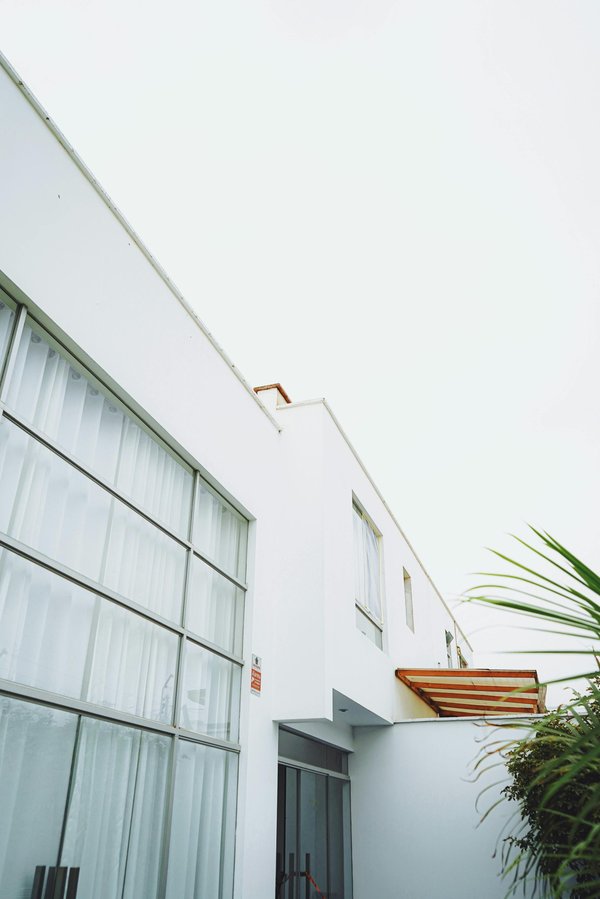 Personnalisez votre intérieur avec des portes et châssis sur mesure